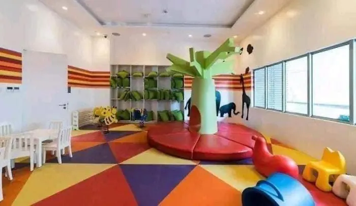 Greggy 2bhk At Azure Urban Residences Paranaque