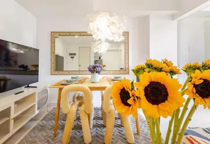 公寓 Greggy 2bhk At Azure Urban Residences Paranaque